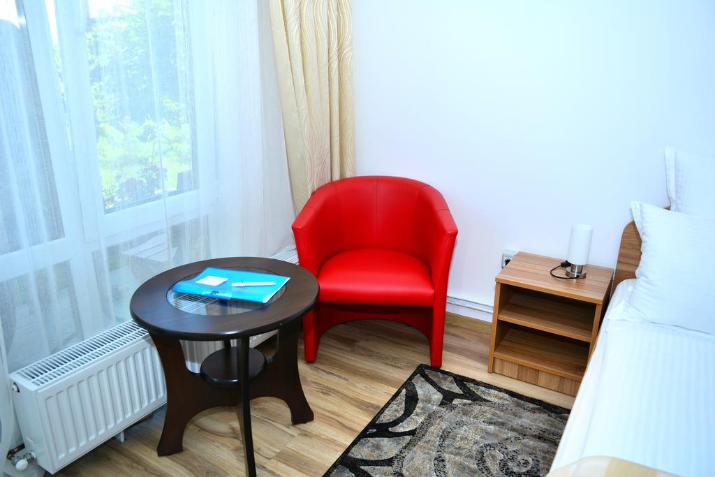 Pensiunea Anita Haţeg Extérieur photo